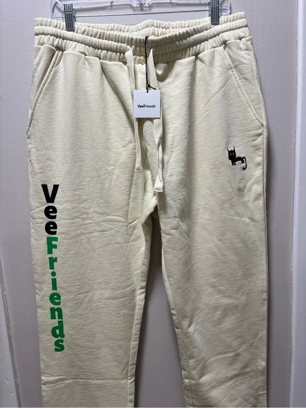 Veefriends Very Lucky Black Cat Cream Classic Sweatpants Men’s New Tagged